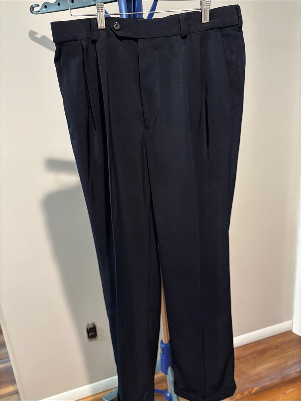 Men's Navy Pleated Dress Pants